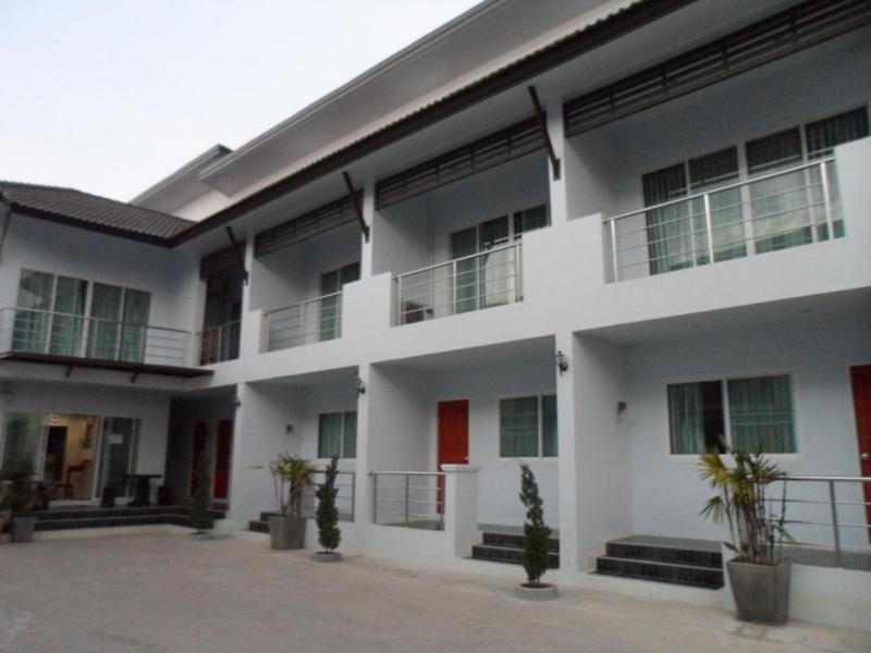 Nantathong Place Hotel Chiang Rai Buitenkant foto